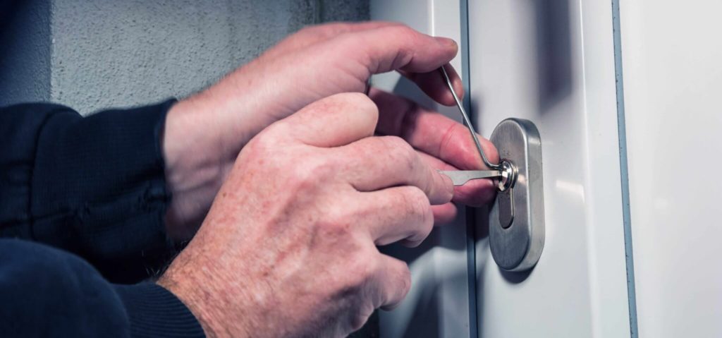 Einbruchschutz für Türen in Stuttgart