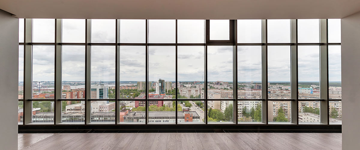 Flächenbündige Fenster im Architekturstil Studio