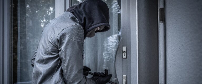Fenster wirksam vor Einbrechern schützen